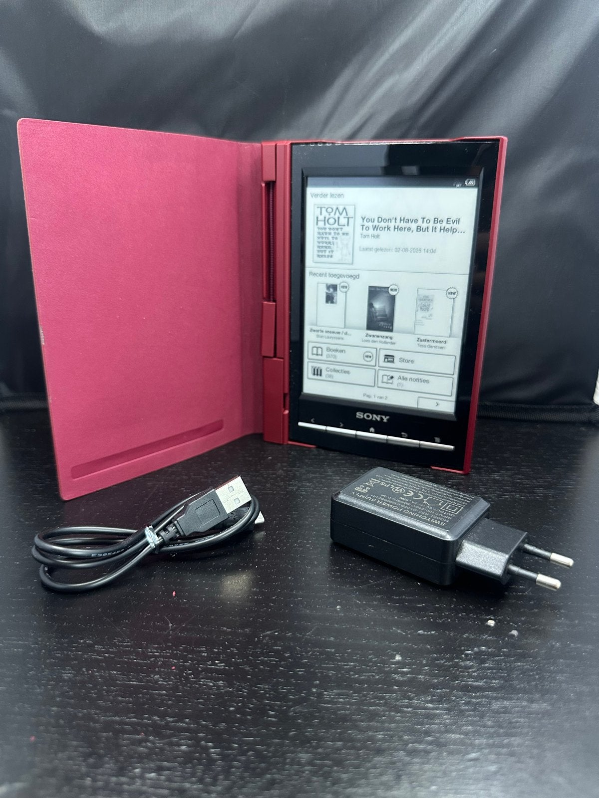 Sony PRS-T1 E-reader + Hoes met Leeslamp & 370 Boeken, Gebruikt, Ophalen of Verzenden, 4 GB of minder, H