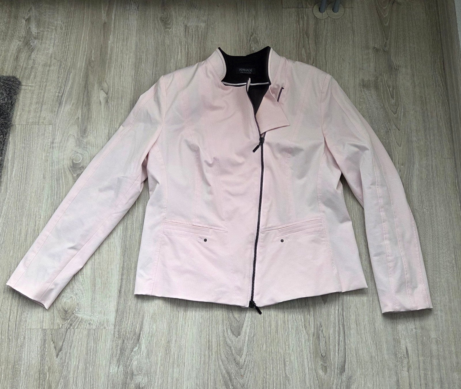 Roze stretch jasje van apanage maat 40 als nieuw., Ophalen of Verzenden, Zo goed als nieuw, Maat 42/44 (L), Roze