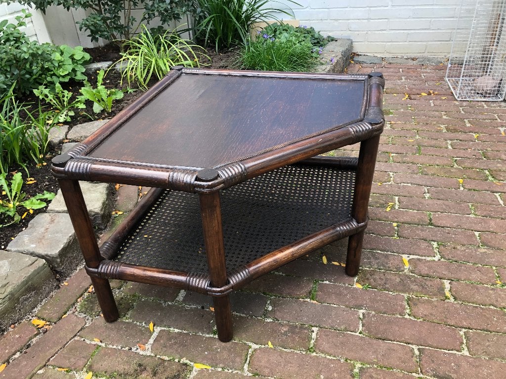 Vintage donkerbruine tafel van manou, Huis en Inrichting, Gebruikt, Vintage, 75 cm of meer, Overige vormen