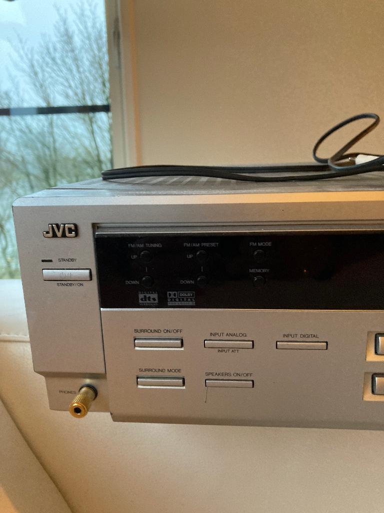 JVC tuner voor DVD, VCR, TV sound, CD, Tape, FM/AM, Ophalen, Zo goed als nieuw