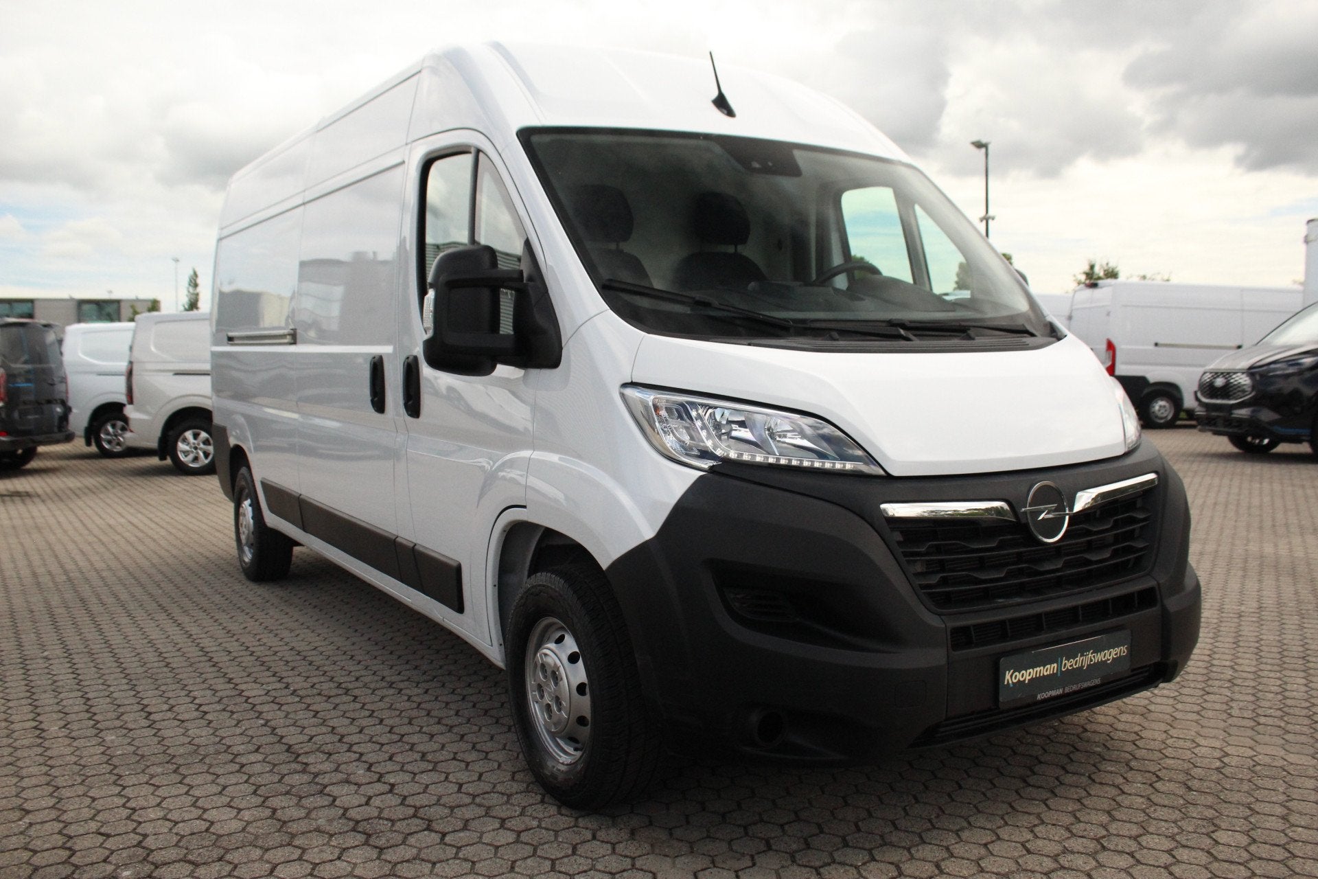 Opel Movano 2.2D 140pk L3H2 Edition | Camera | Cruise | Airc, Voorwielaandrijving, Start-stop-systeem, Gebruikt, Euro 6