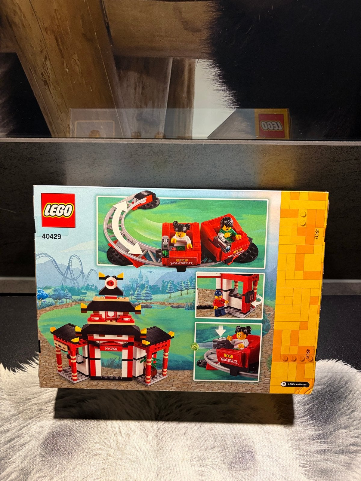 Foto 3 van Lego 40429 Legoland Ninjago World - Nieuw in doos