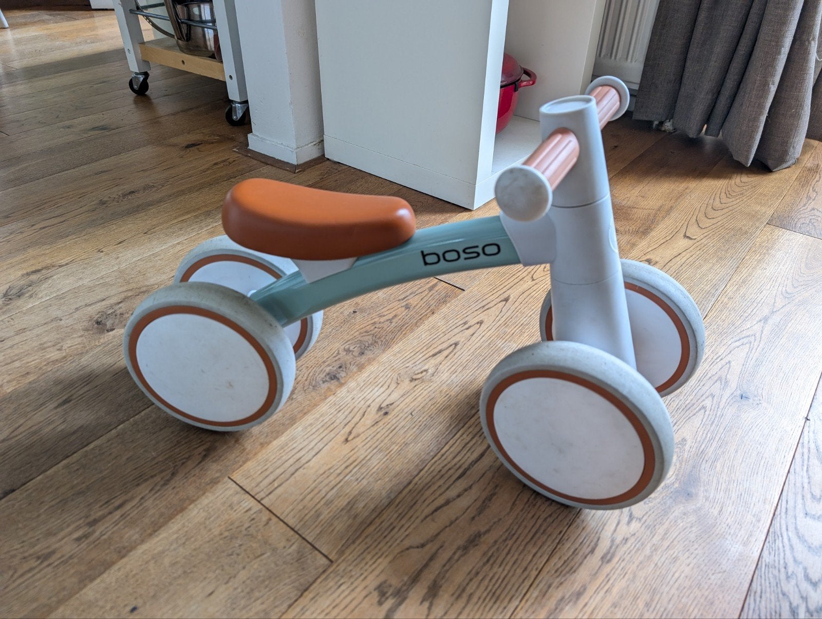 Foto 3 van Boso kinderfiets / babyfiets / voor baby's en peuters