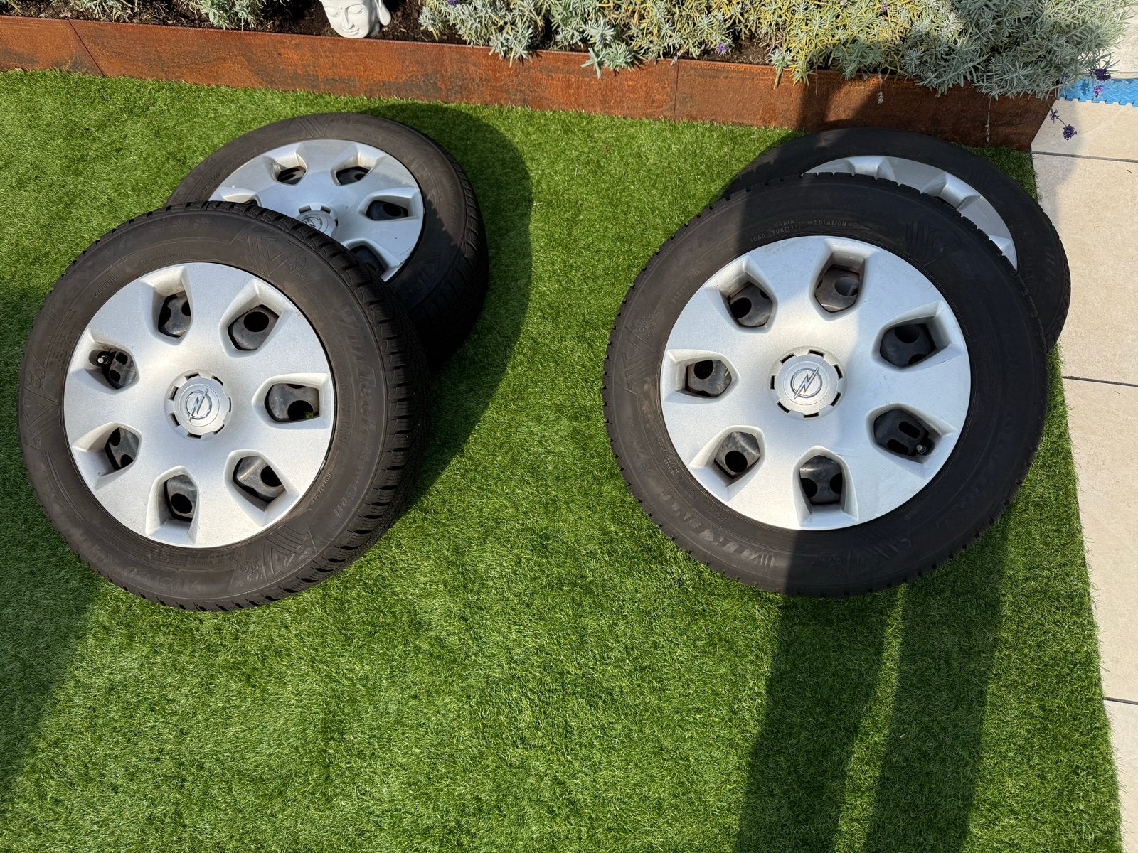 Winterbanden op velg- Opel steek 5x115 naafdiametrr 70.3, Gebruikt, 16 inch, Banden en Velgen, Personenwagen