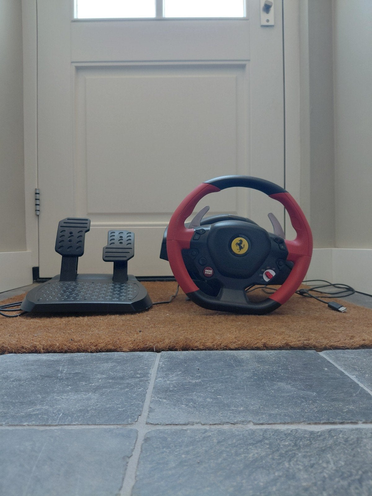 Trustmaster farrari 458 spider stuur voor op de xbox, Ophalen of Verzenden, Zo goed als nieuw, Stuurtje of Sportattribuut, Xbox Original