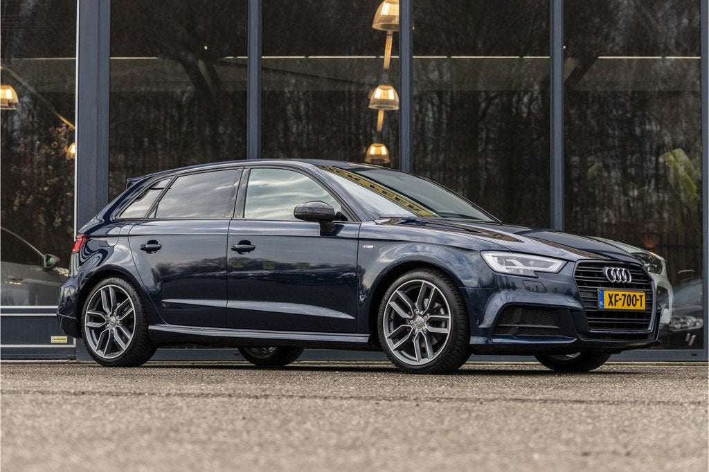 Audi A3 Sportback 35 TFSI CoD Sport S Line Edition, Euro 6, 4 cilinders, 150 pk, Blauw