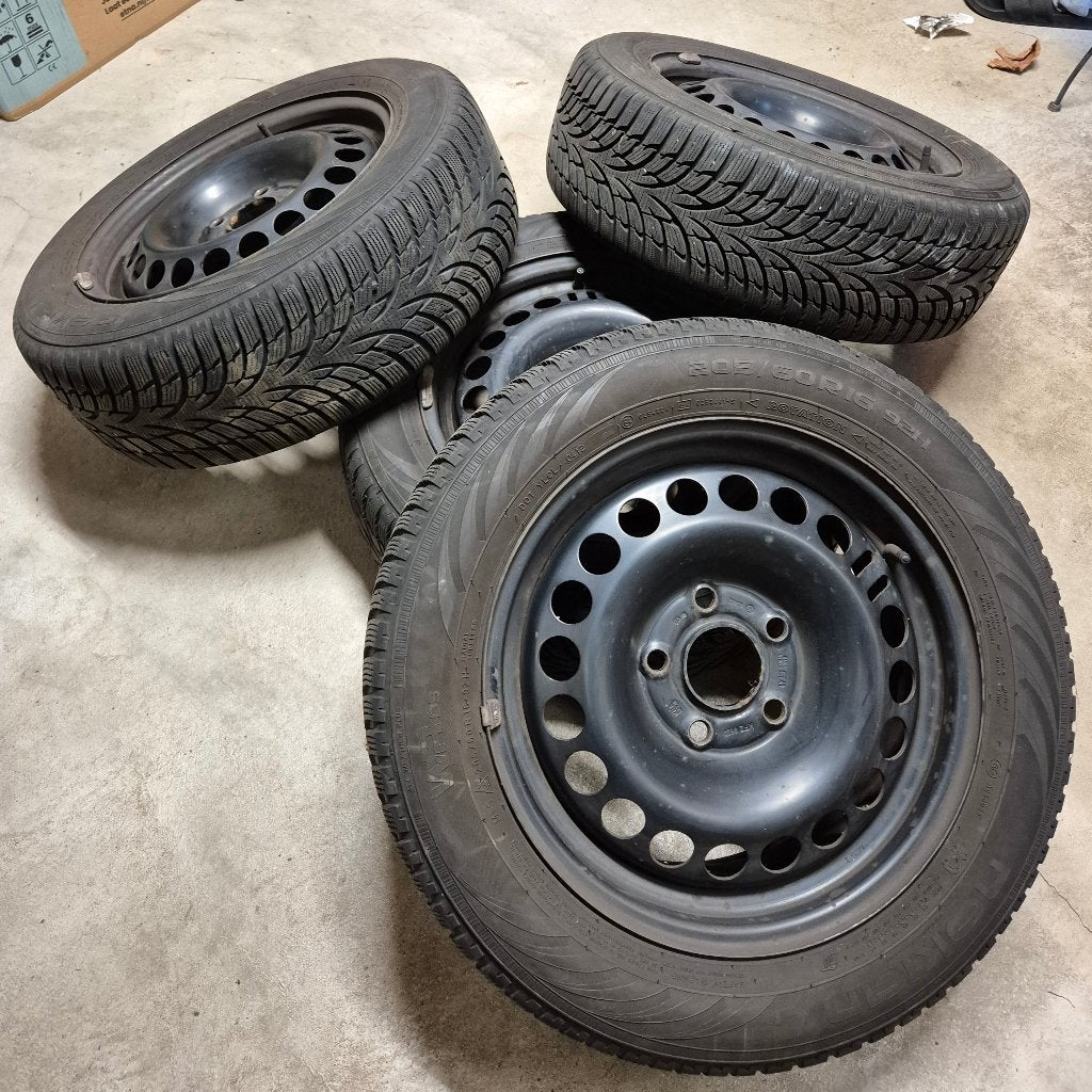 Nokian All-seasonbanden 205/60 R16 92H (incl. velgen), Ophalen, Gebruikt, 16 inch, Banden en Velgen