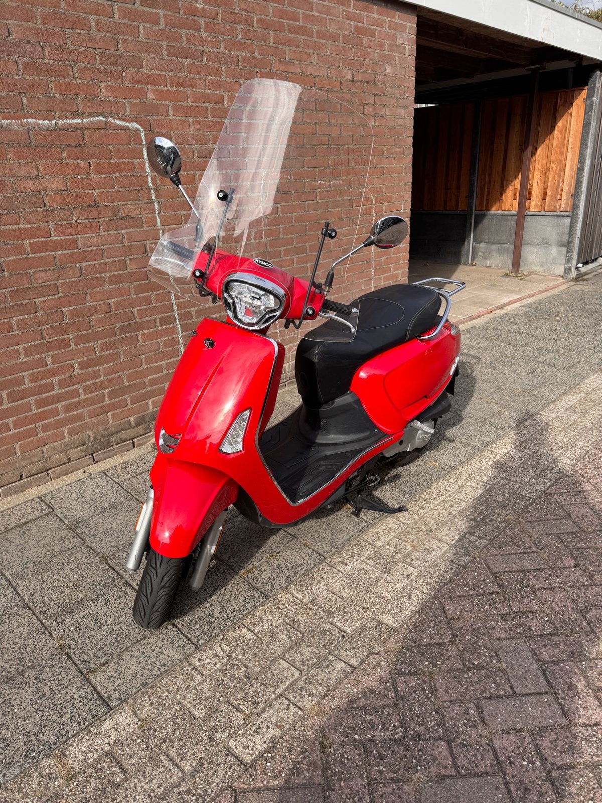 Te koop: Kymco Like 50cc - Brom scooter 2021 - Nette staat, Ophalen, Kymco, Zo goed als nieuw, Benzine
