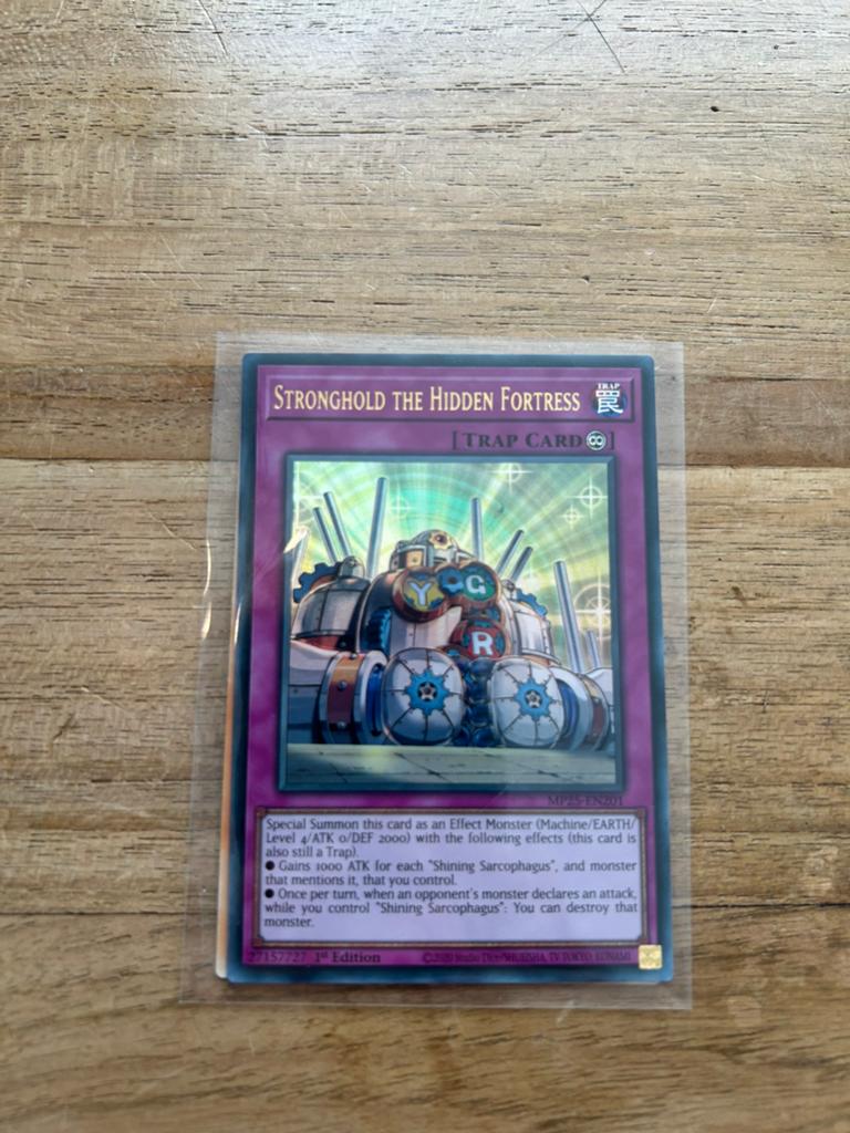Yu Gi Oh! Stronghold The Hidden Fortress MP25-EN201, Ophalen of Verzenden, Zo goed als nieuw
