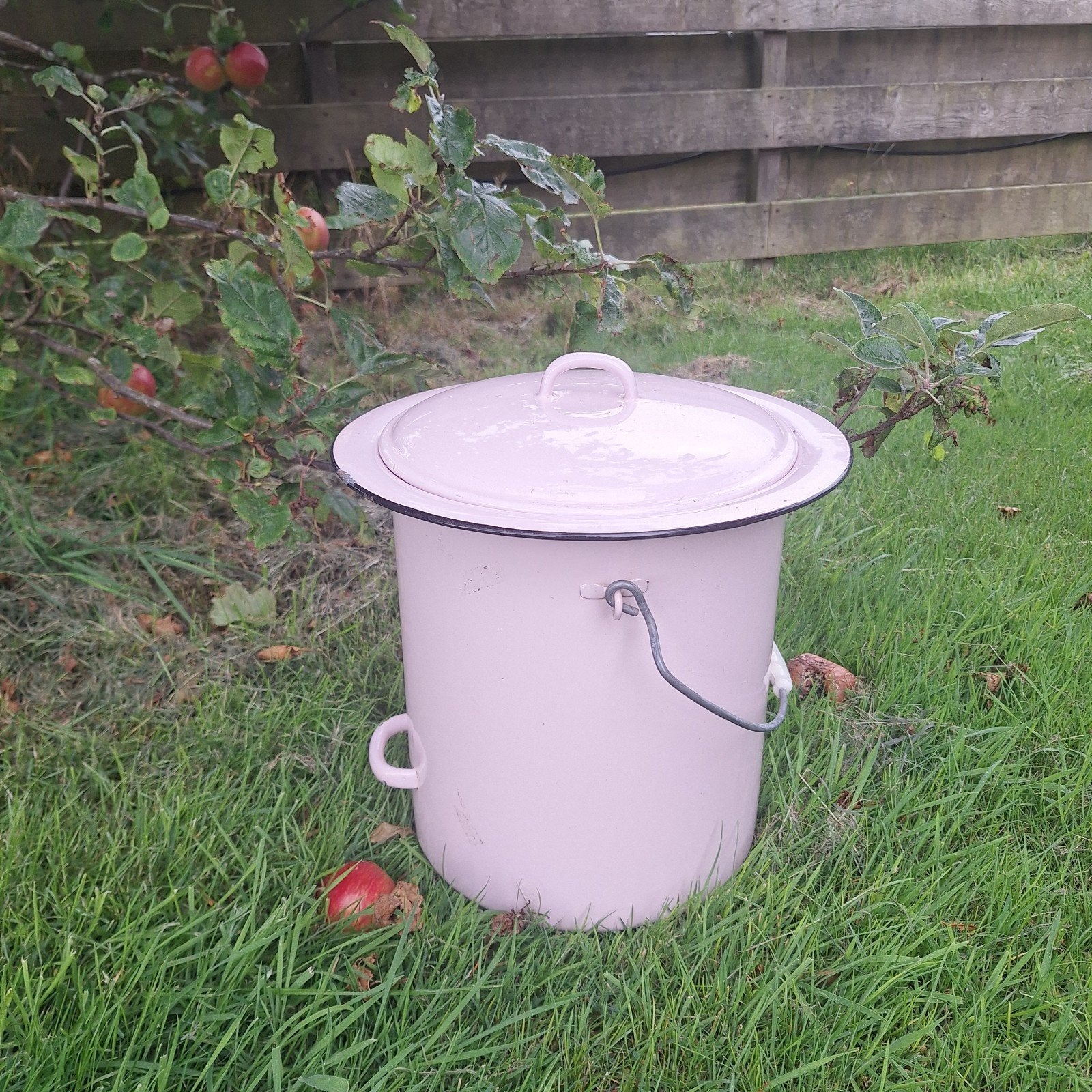 Zeldzame roze emaille toilet emmer met deksel, Ophalen of Verzenden