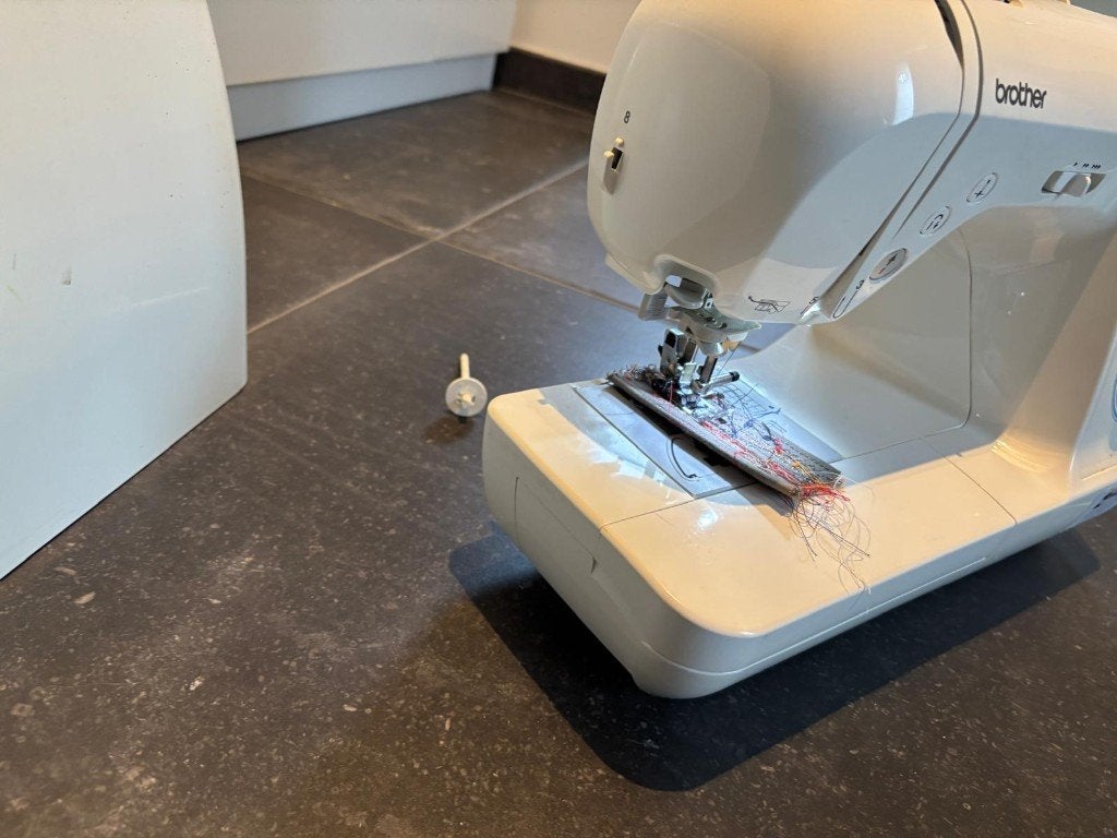 Naaimachine Brother Innovis 30, Hobby en Vrije tijd, Naaimachines en Toebehoren, Ophalen, Gebruikt, Naaimachine, Brother