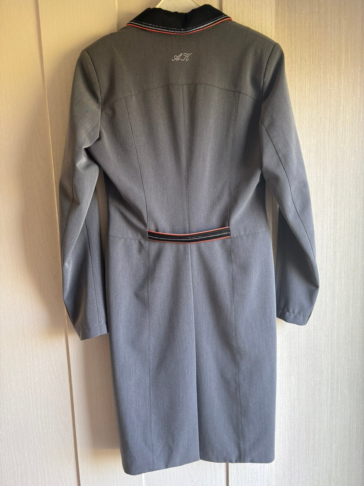 Nieuwe slipjas, Dressuur, Nieuw, Ophalen of Verzenden, Grijs