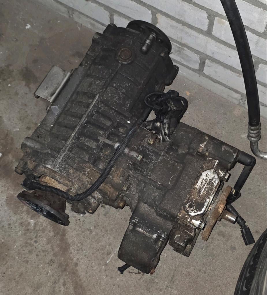 Quatro 1.8 20vt tussenbak / differentieel, Ophalen of Verzenden, Seat