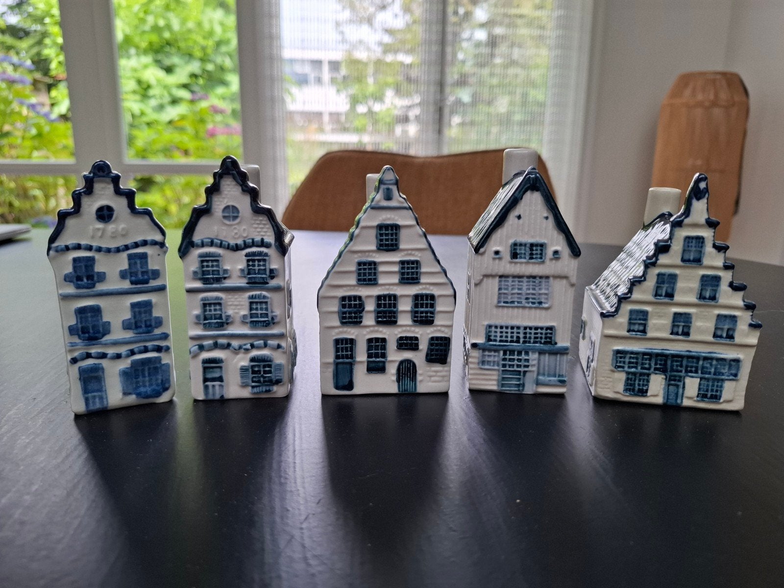 KLM-miniatuur huisjes van Delfts Blauw, Verzamelen, KLM Huisjes, Ophalen of Verzenden, Zo goed als nieuw