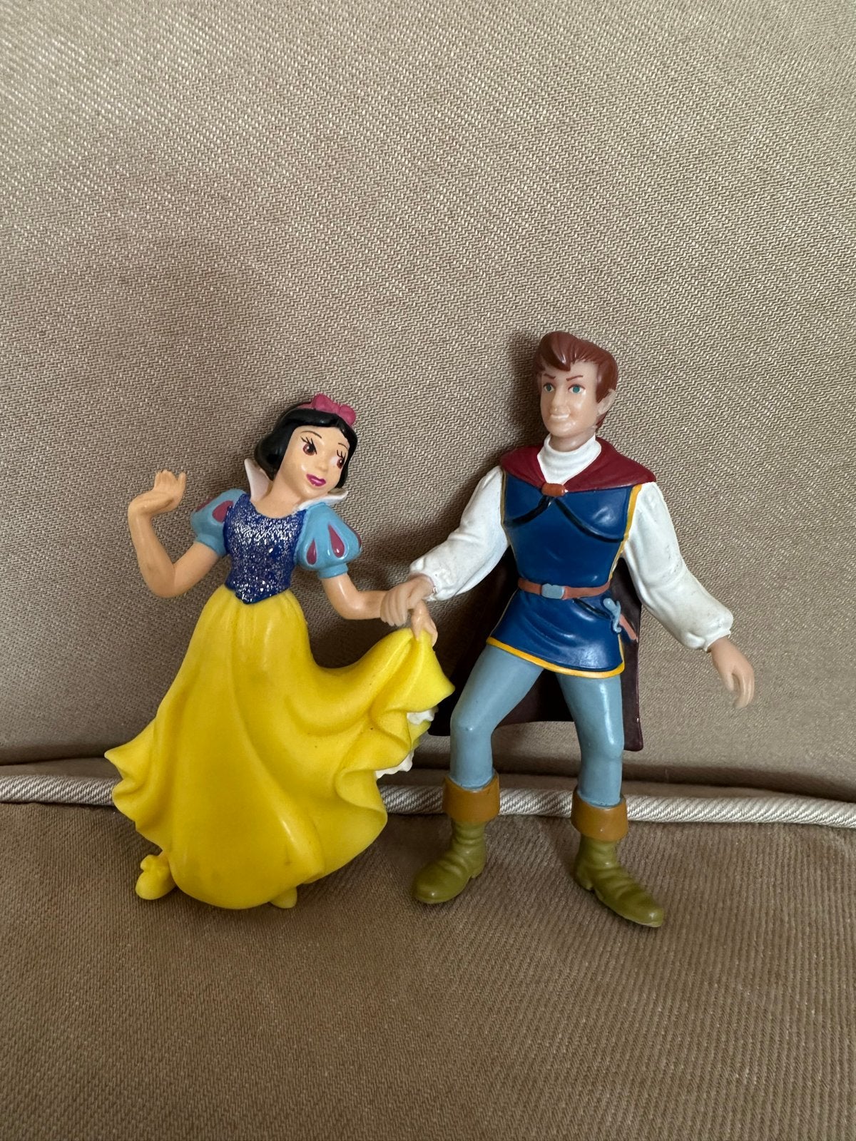 Sneeuwwitje en Prins beeldjes - Disney figuren, Ophalen of Verzenden, Gebruikt