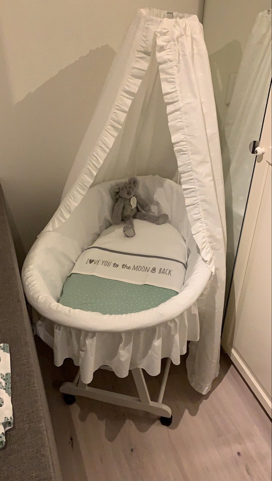 Witte Wieg met Hemel en Matras - Zo goed als nieuw, Kinderen en Baby's, Ophalen, Zo goed als nieuw, Wieg