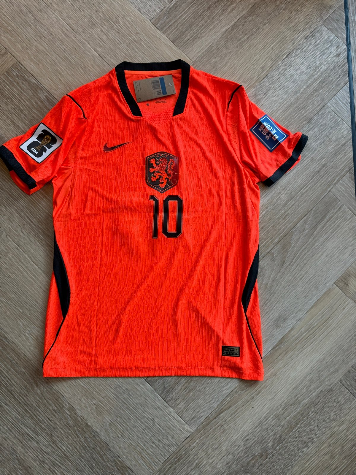 Memphis 10 nederland shirt maat s/M nieuw voor maar 45, Tickets en Kaartjes, Eén persoon, Oktober, Nederlands elftal