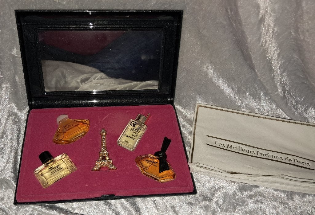 luxe parfum miniatuur set voor dames set 1, Ophalen of Verzenden, Zo goed als nieuw, Miniatuur, Gevuld