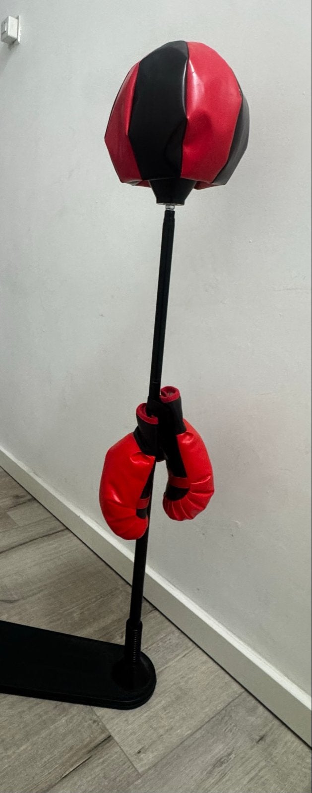 Kinder boksbal met handschoenen, Sport en Fitness, Ophalen of Verzenden, Gebruikt, Boksbal