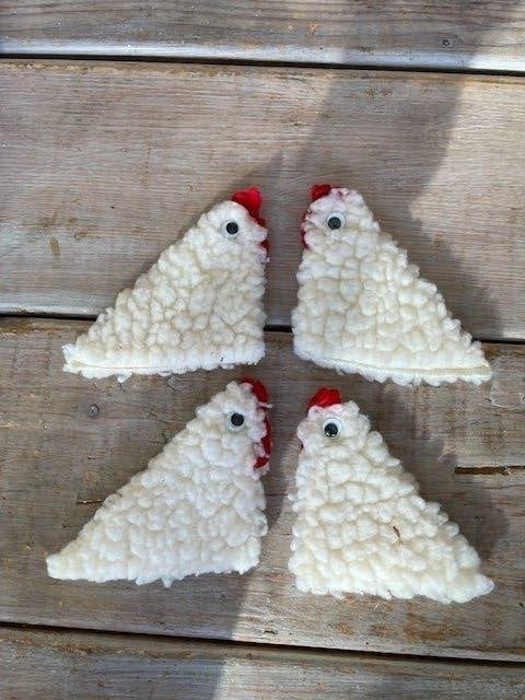 4 x vintage eierwarmer kippetje / kip. Stof / oogjes., Diversen, Pasen, Ophalen, Gebruikt