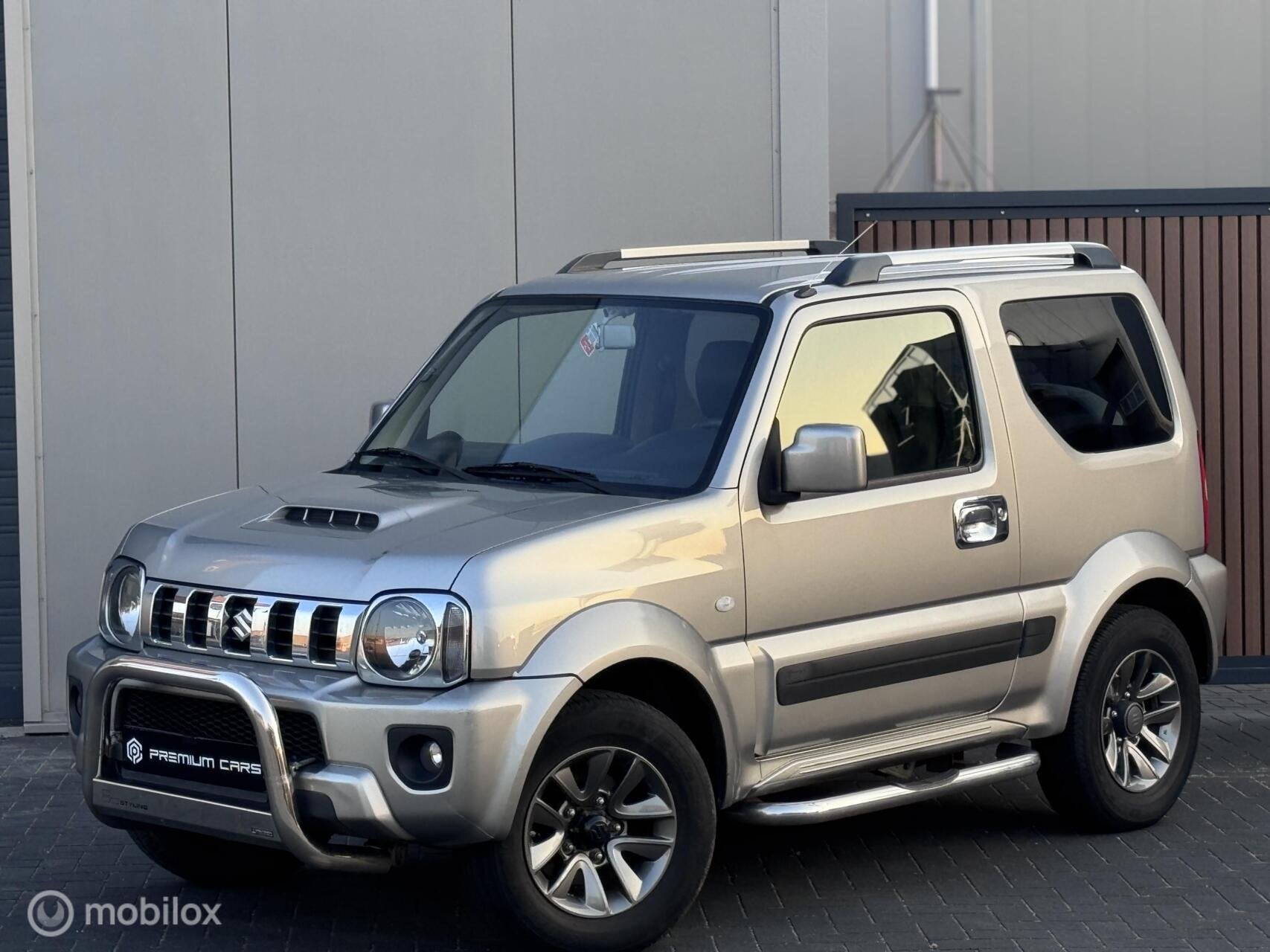 Suzuki Jimny 1.3 4X4 Automaat Airco Trekhaak Bullbar, Auto's, Automaat, Dealer onderhouden, Gebruikt, 4 stoelen