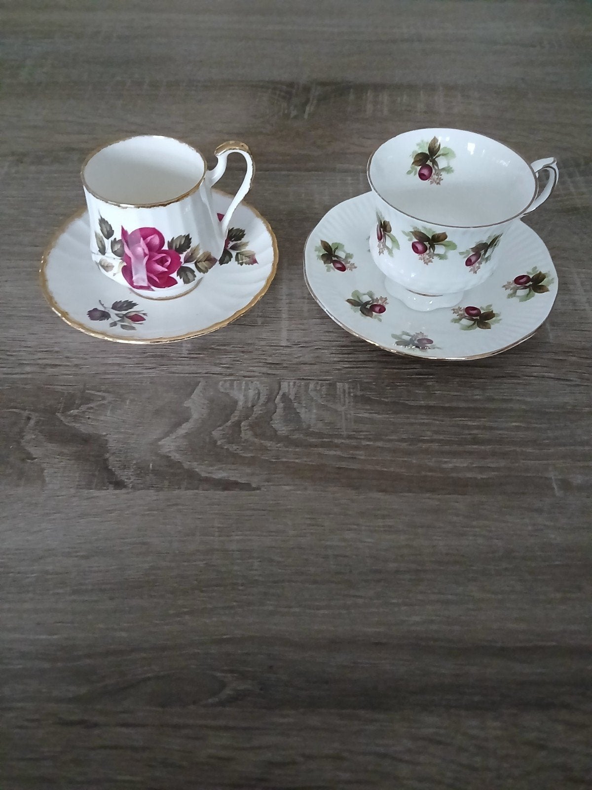 2 vintage theekopjes met schotels - Royal Priory Dale, Antiek en Kunst, Ophalen of Verzenden