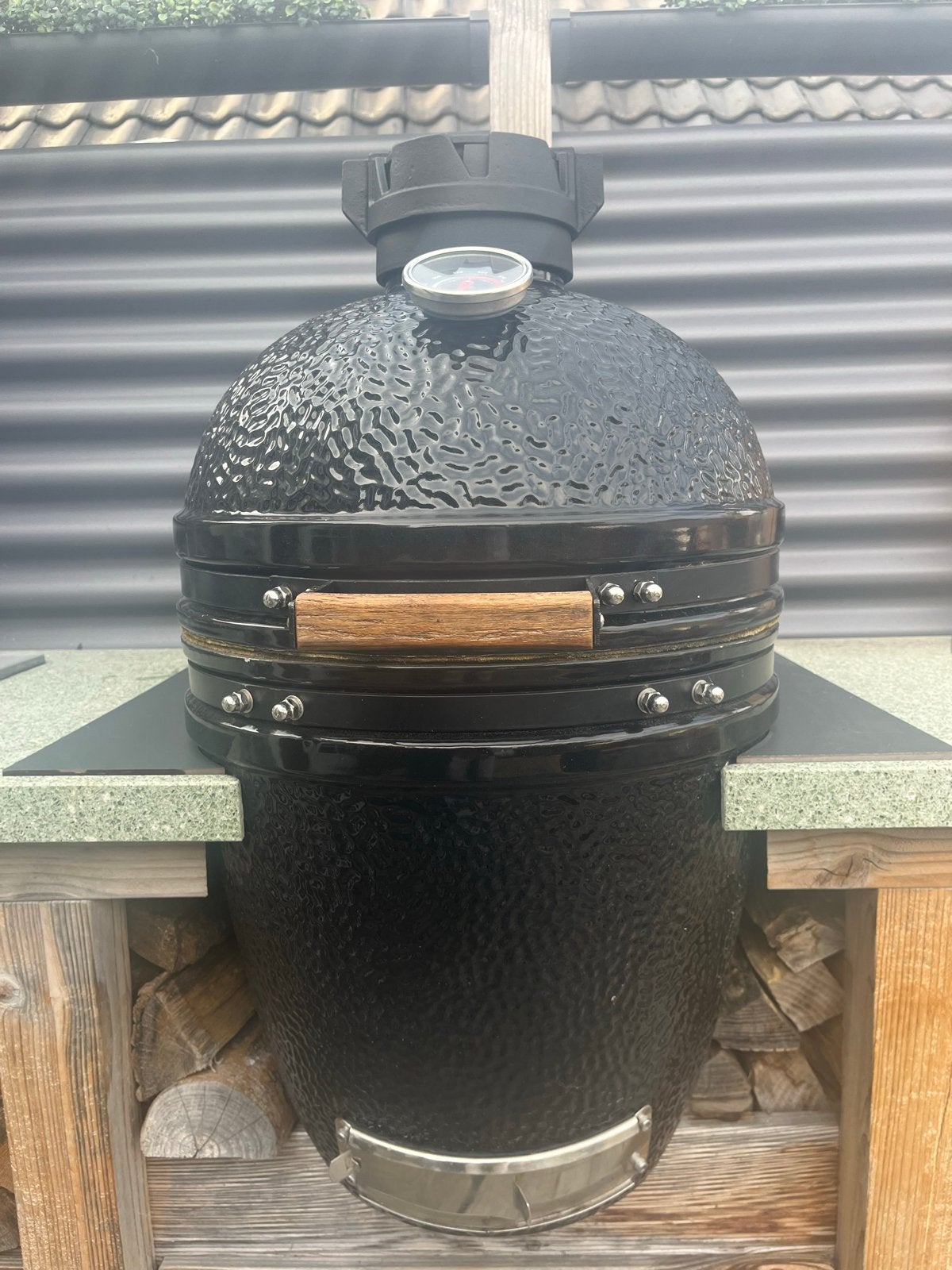 The Bastard Compact Kamado BBQ met accessoires, Ophalen, Gebruikt