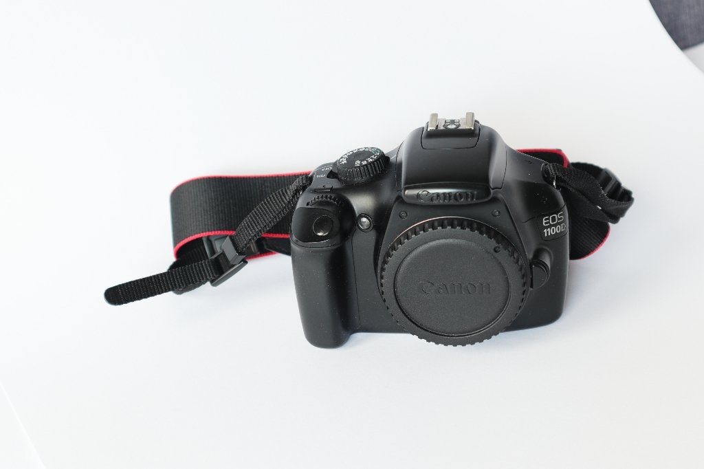 Canon EOS 1100D – body + accu en oplader, Audio, Tv en Foto, Fotocamera's Digitaal, Accu, Gebruikt, Spiegelreflex, Canon