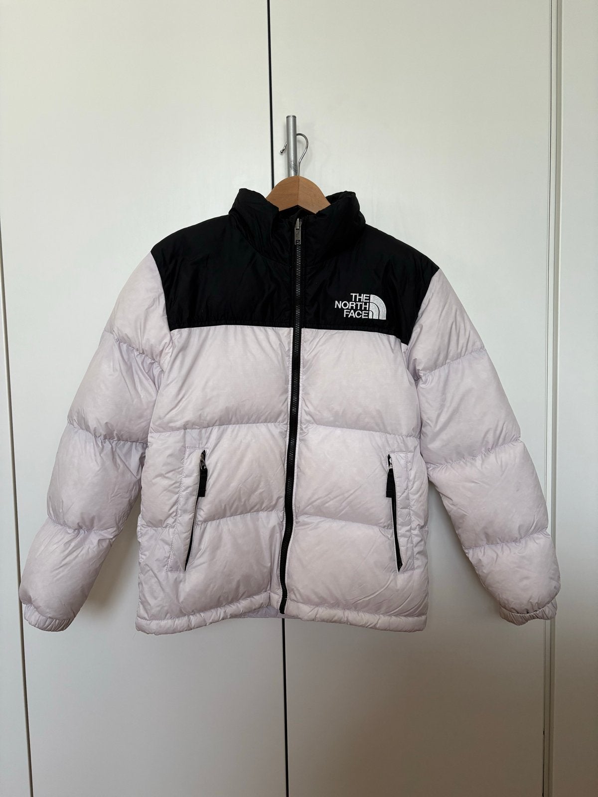 The North Face Retro Nuptse Meisjes Jas Lichtroze XL/13 jaar, Ophalen of Verzenden, Zo goed als nieuw, Meisje, Jas