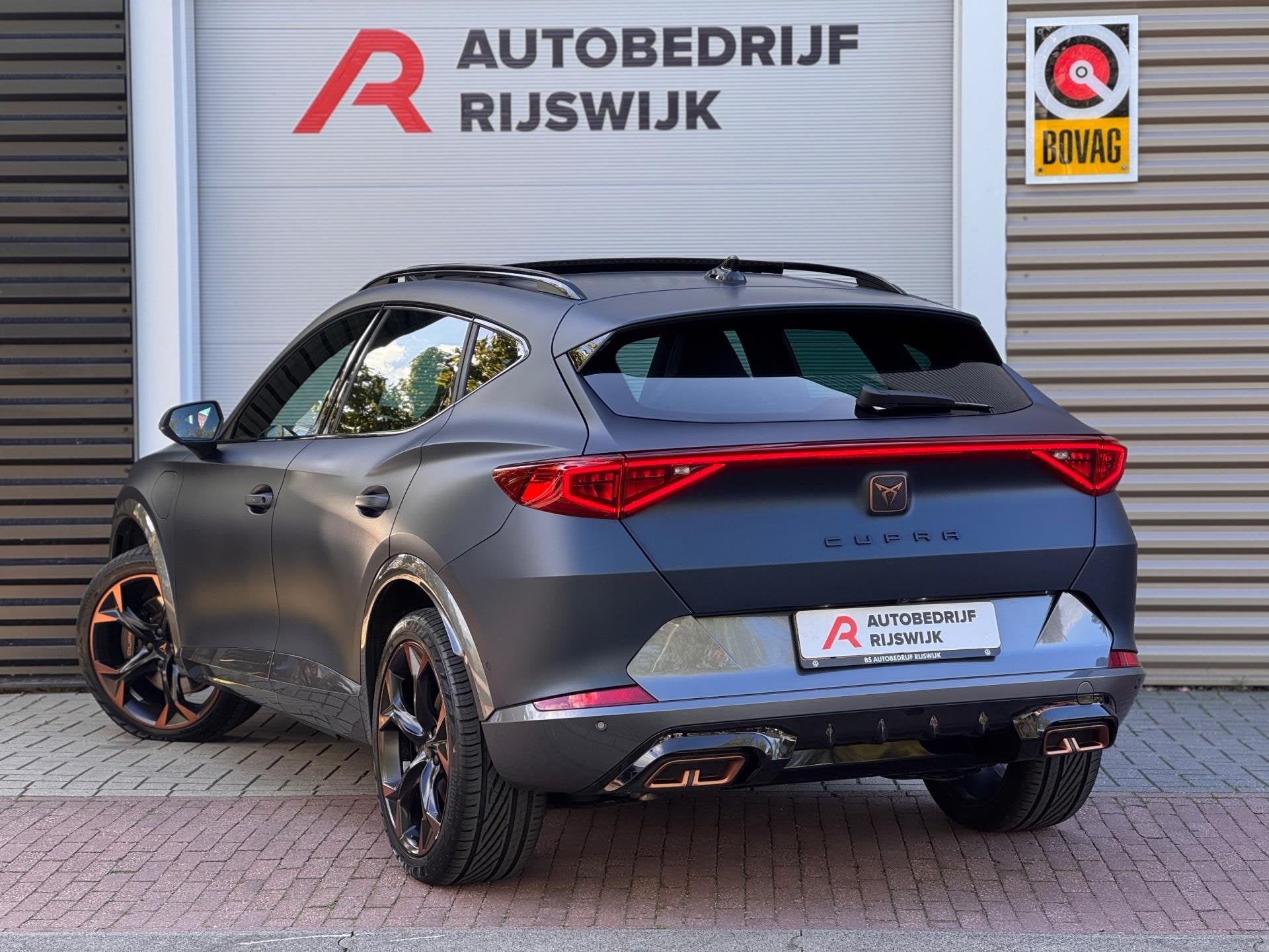 Cupra Formentor 1.4 e-Hybrid VZ Performance Pano/Memory/360, Auto's, Gebruikt, Euro 6, 4 cilinders, Blauw