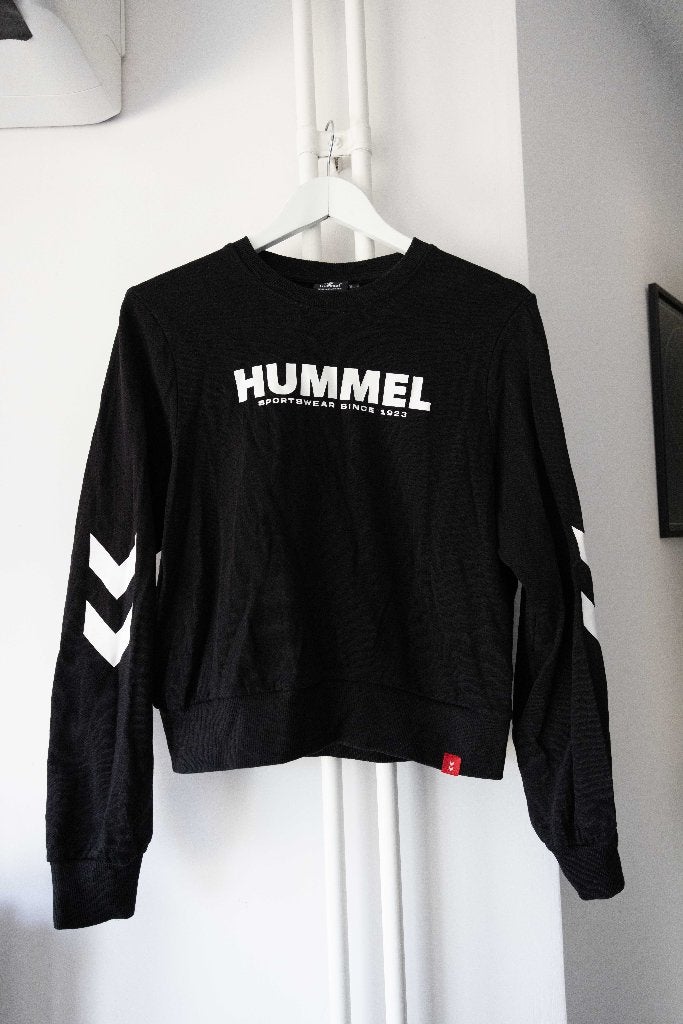 Korte zwarte trui / sporttrui Hummel maat M, Maat 38/40 (M), Zwart, Ophalen of Verzenden, Hummel