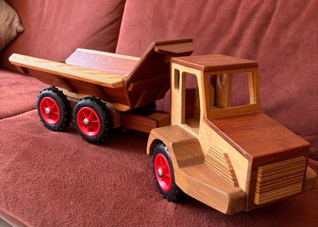 Robuuste, dumptruck., Ophalen of Verzenden, Nieuw, Rij- of Hobbelspeelgoed