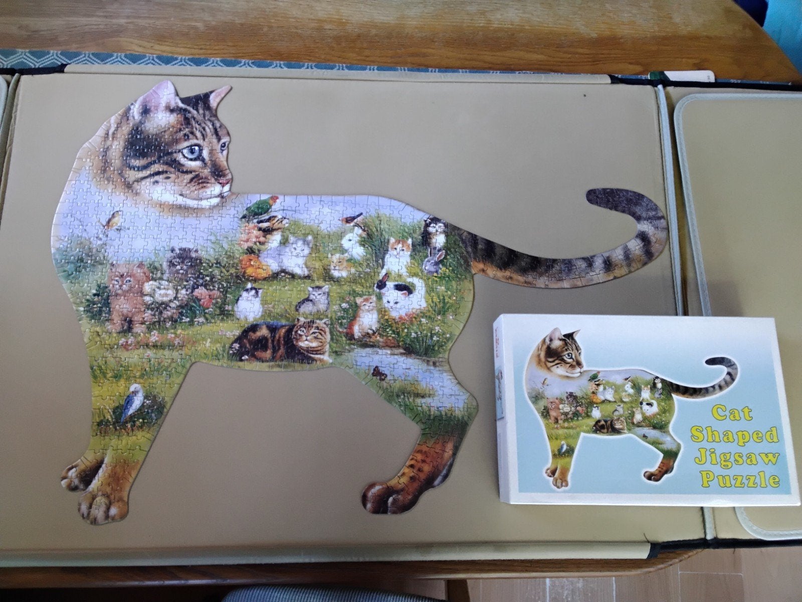 Katvormige legpuzzel met katten en dieren shaped, Hobby en Vrije tijd, Ophalen, 500 t/m 1500 stukjes, Zo goed als nieuw, Legpuzzel