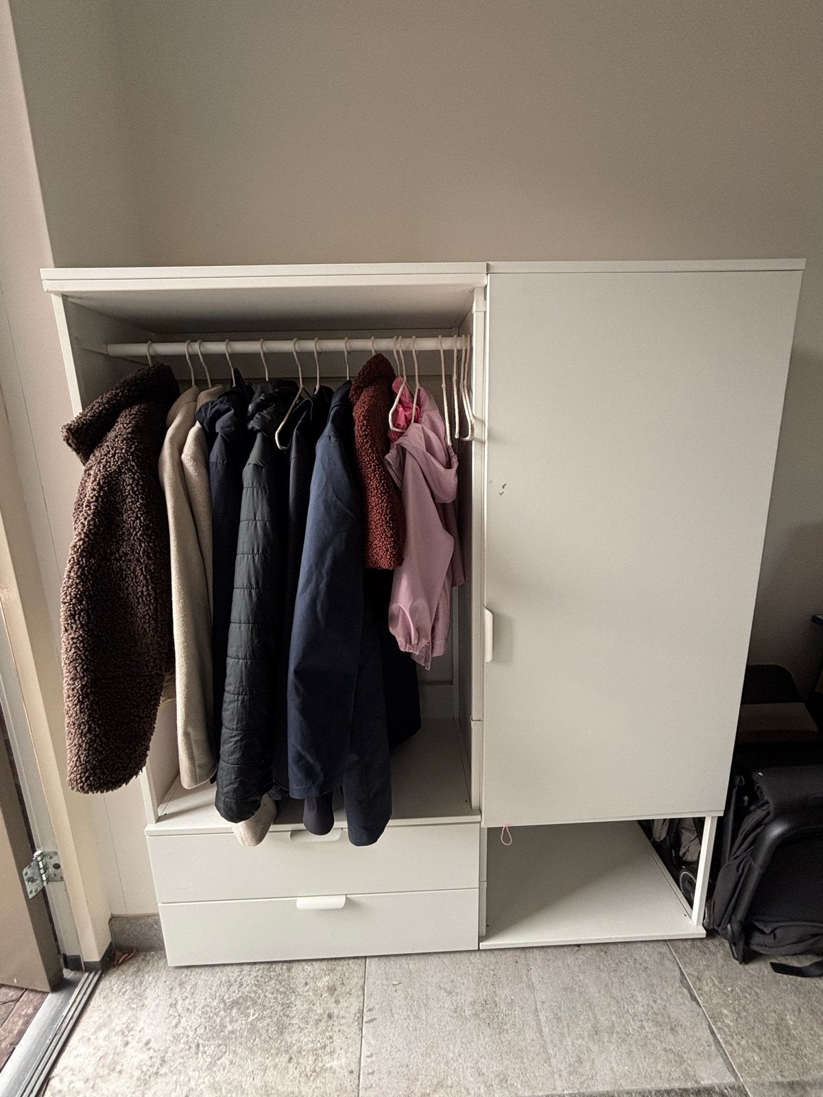 IKEA Jonaxel kast met lichte gebruikerssporen, Ophalen, Overige materialen, Gebruikt, 100 tot 150 cm