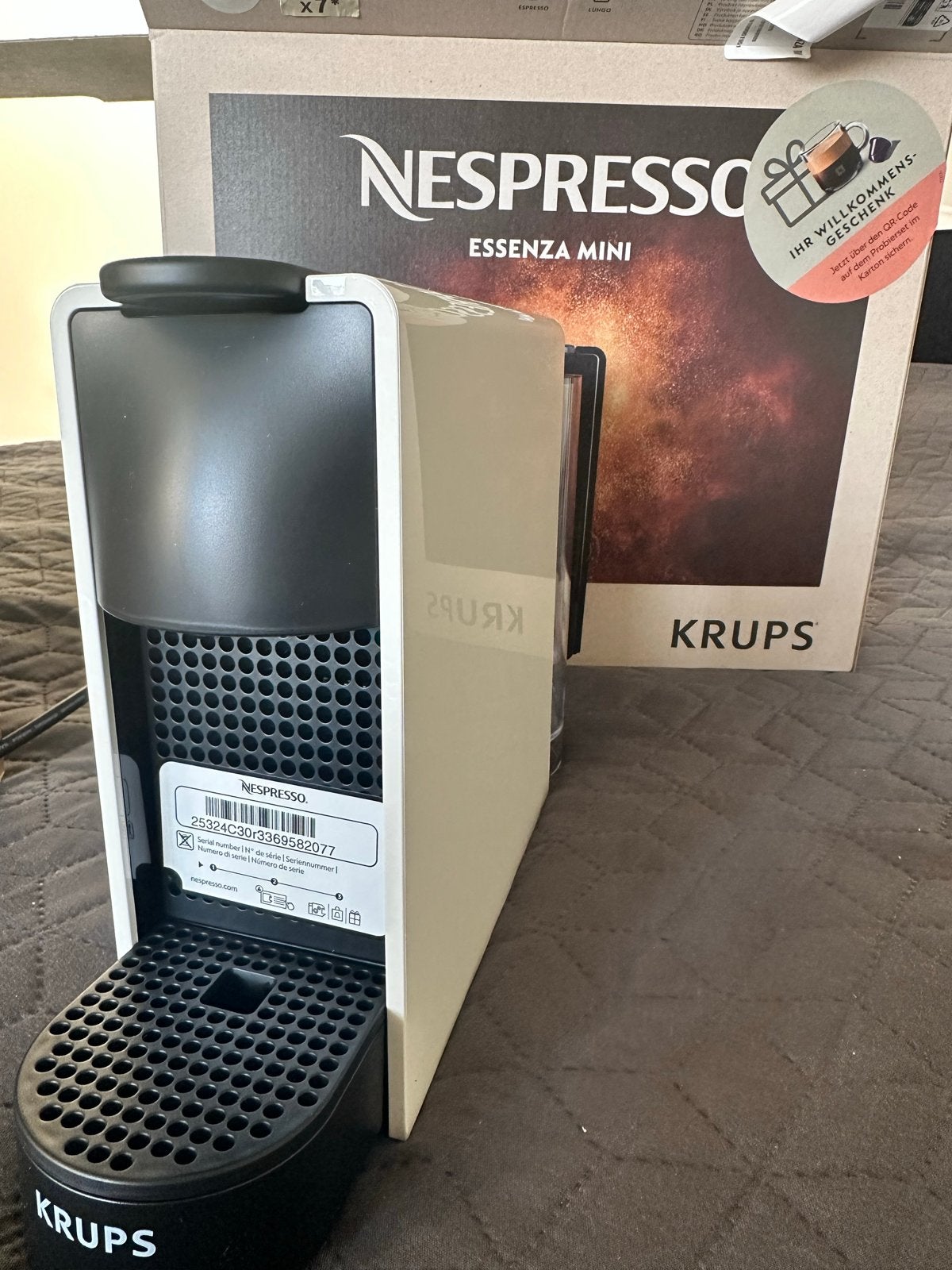 Nieuwe Nespresso Essenza Mini Krups, Verzenden, Espresso apparaat, Nieuw, 1 kopje