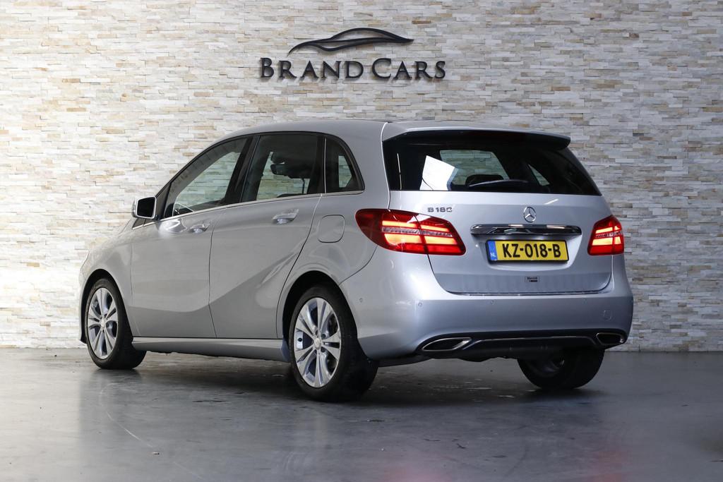 Mercedes-Benz B-klasse 180 Ambition, Voorwielaandrijving, 4 cilinders, Leder en Stof, 122 pk