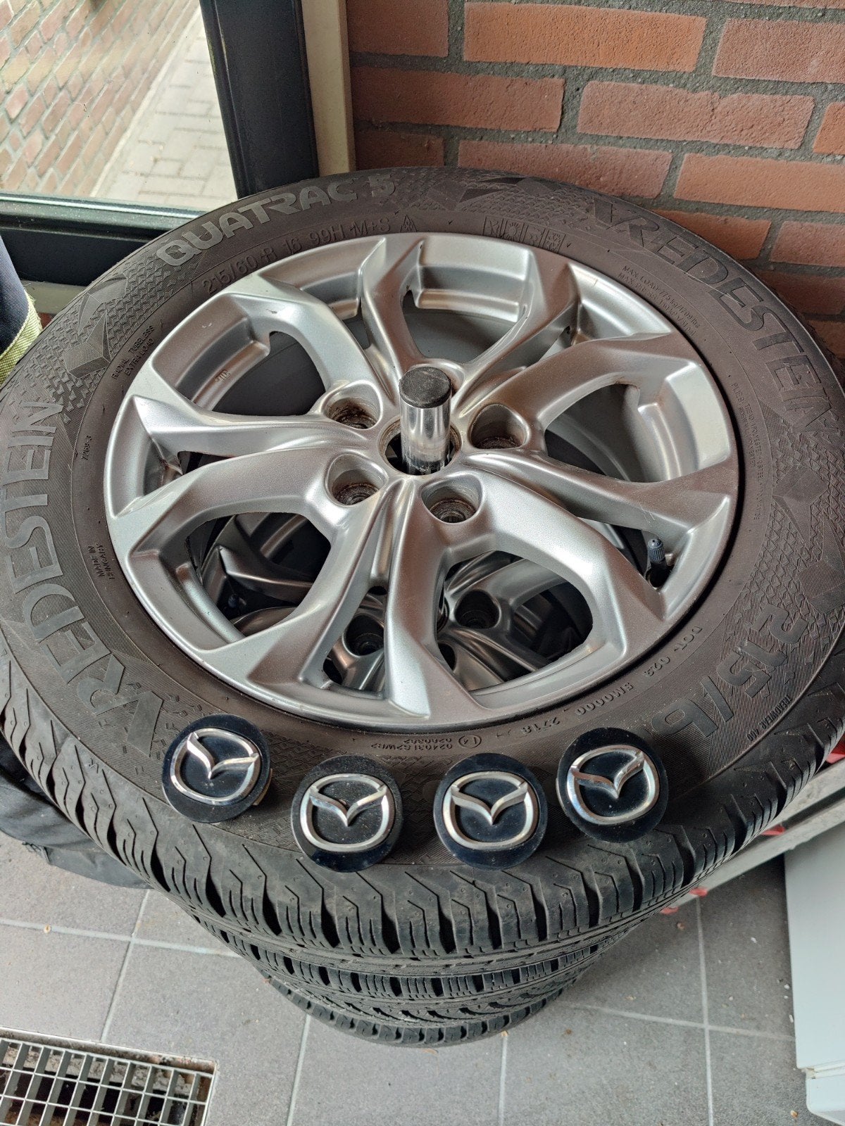 Originele Mazda velgen met Vredestein all seasons banden, Auto-onderdelen, Banden en Velgen, Ophalen, 16 inch, Banden en Velgen
