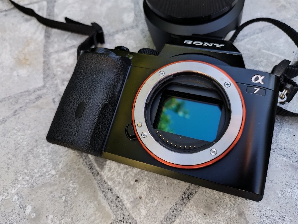 Foto 18 van Sony Alpha a7 full frame mirrorless camera met zoomlens