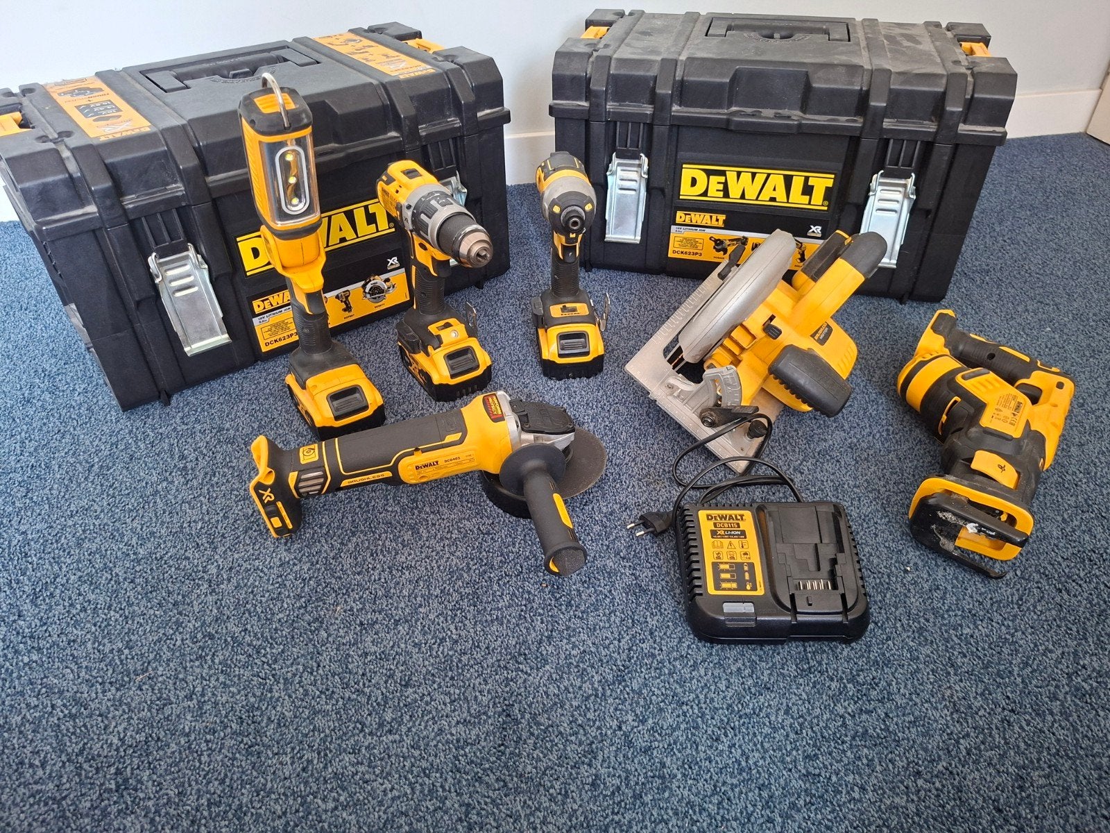 DeWALT gereedschap set, Doe-het-zelf en Verbouw, Ophalen, Zo goed als nieuw, Boormachine