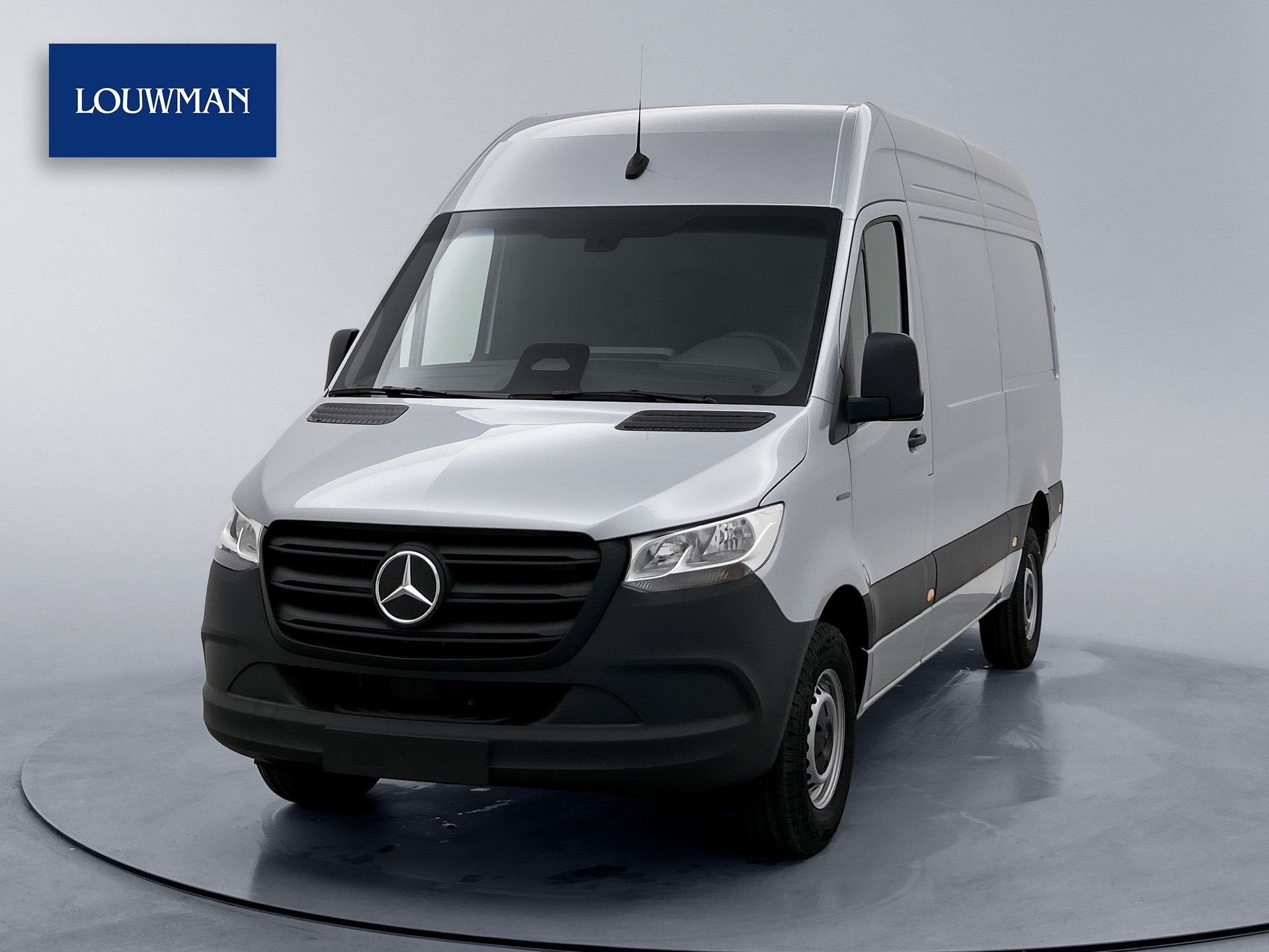 Mercedes-Benz eSprinter 320 L2H2 PRO RWD 81kWh | DC Laden 11