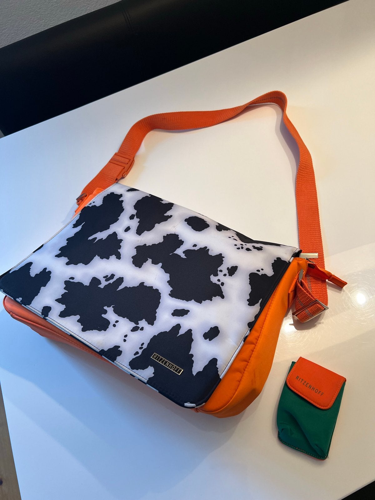 Ritzenhoff schoudertas met koeienprint en etui, Ophalen of Verzenden, Nieuw, Oranje, Schoudertasje