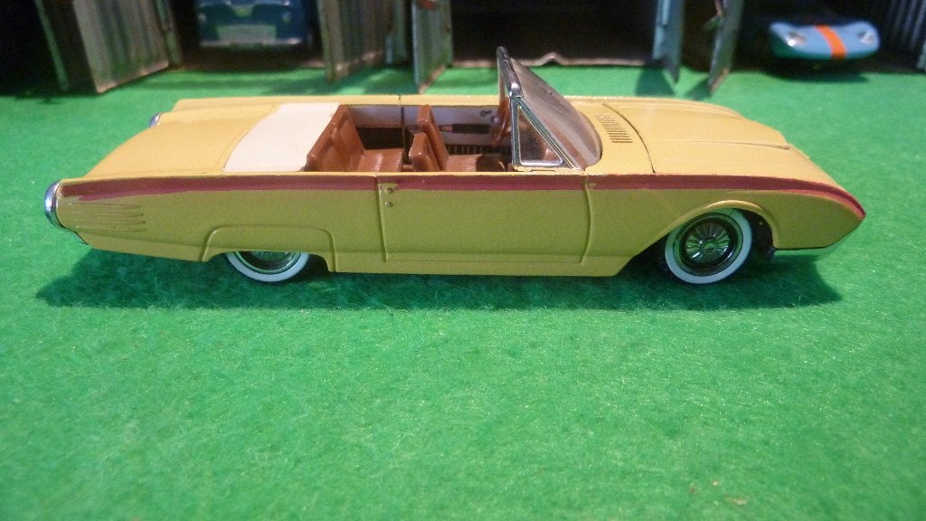 Solido Ford Thuderbird, Ophalen of Verzenden, Zo goed als nieuw, Auto, Solido