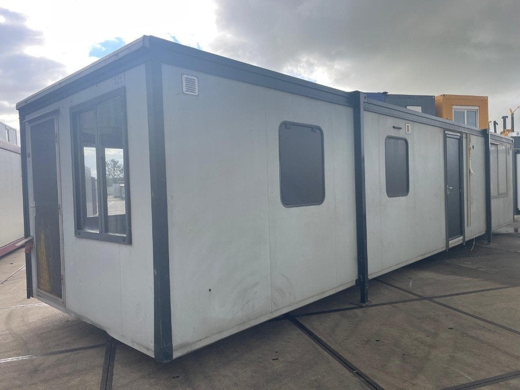 Woon - kantoorunit afm. 3x12 meter., Ophalen