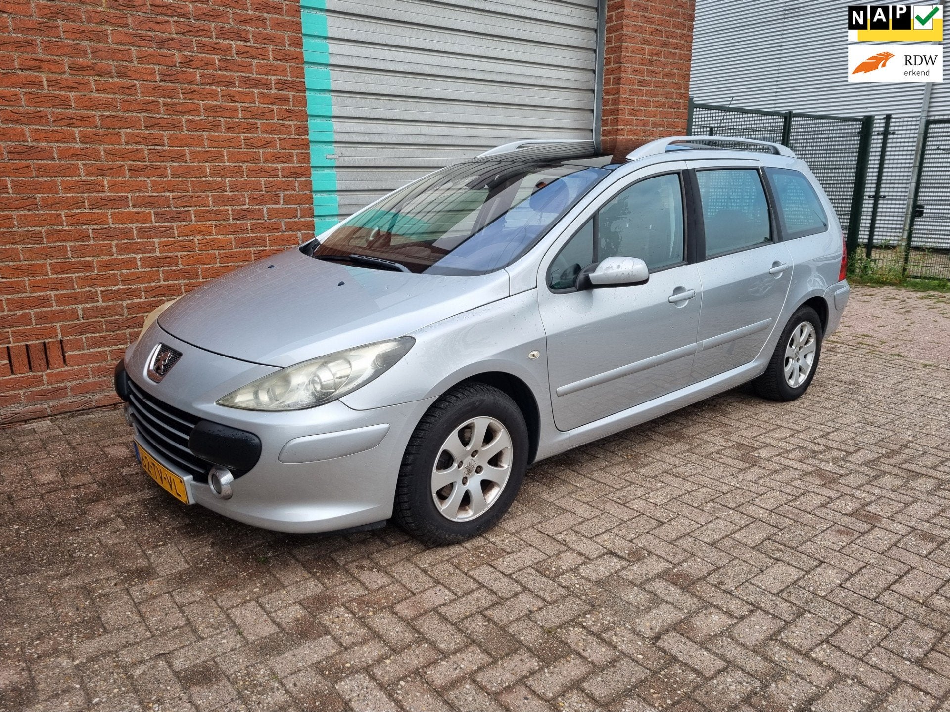 Peugeot 307 SW 1.6-16V Premium Clima! Bj:2007 NAP!, Auto's, Gebruikt, 4 cilinders, 715 kg, 7 stoelen
