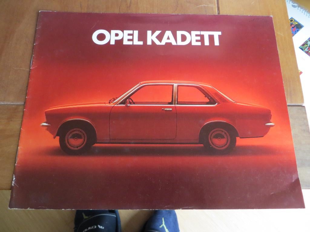 Folder Opel Kadett C, Kadett Coupe +SR, Kadett Caravan 1973, Boeken, Auto's | Folders en Tijdschriften, Opel, Zo goed als nieuw