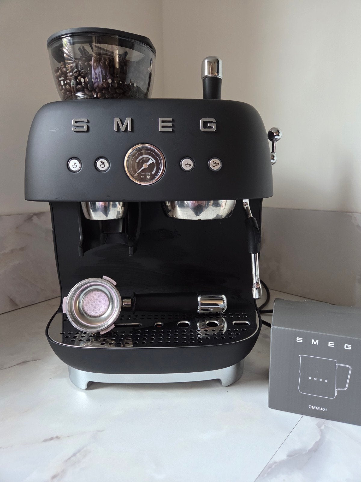 smeg espressomachine mat zwart