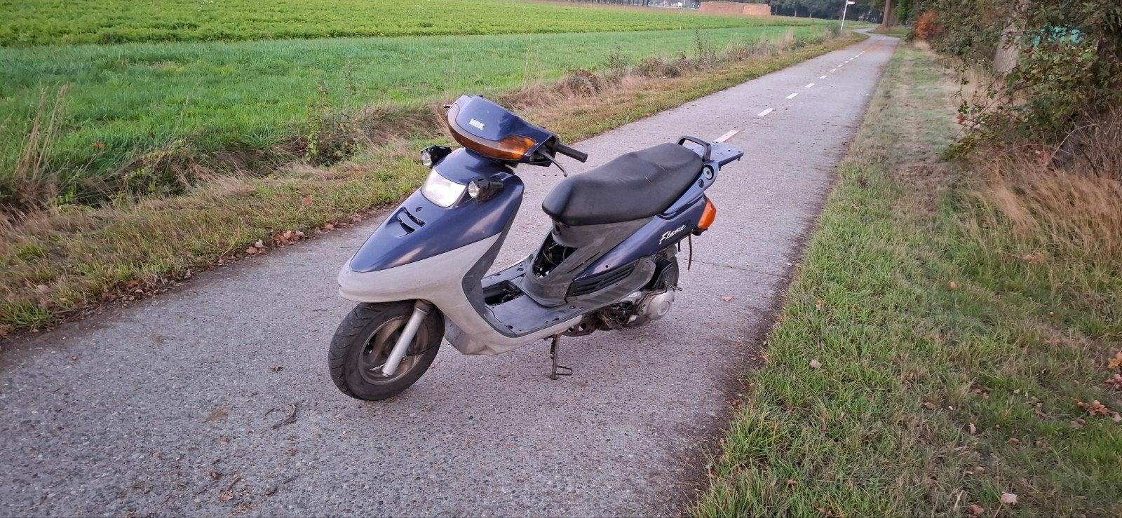 yamaha flame motorscooter 125cc, Fietsen en Brommers, Ophalen, Gebruikt