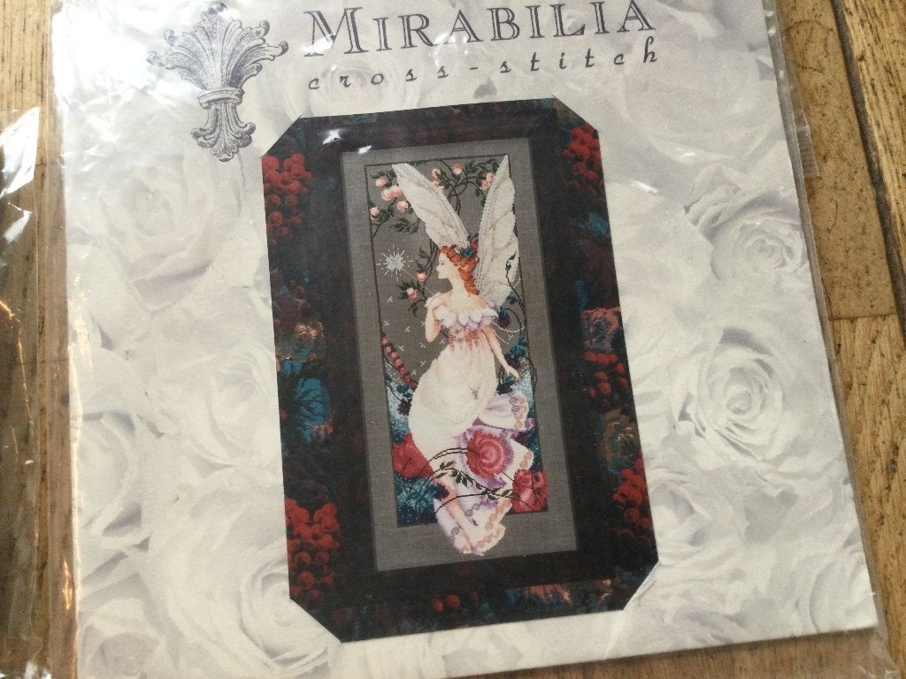 Mirabilia borduurpakket Fairy flora, Ophalen of Verzenden, Nieuw, Handborduren, Borduurpakket
