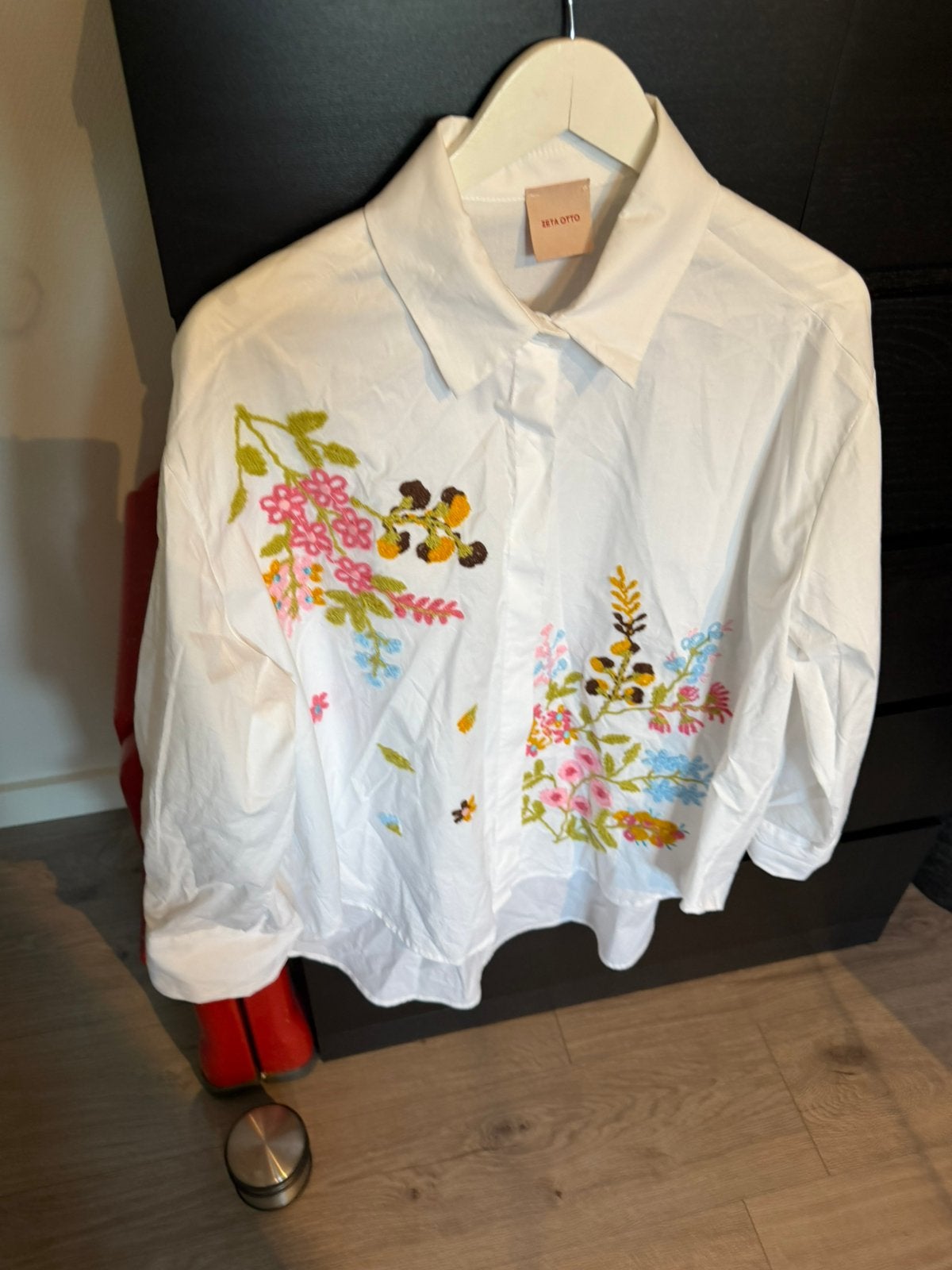 Mooie blouse met borduursel, Ophalen of Verzenden, Zo goed als nieuw