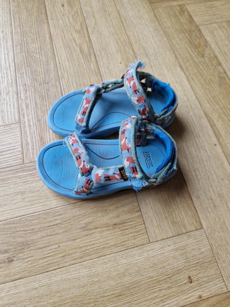 Teva sandalen maat 24/25 met print vosje, Ophalen of Verzenden, Gebruikt, Jongetje of Meisje